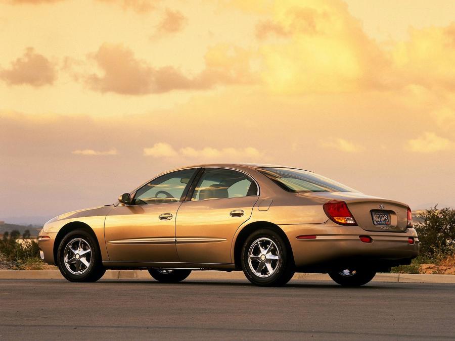  Oldsmobile Aurora 2000 года  (фото 7 из 16)